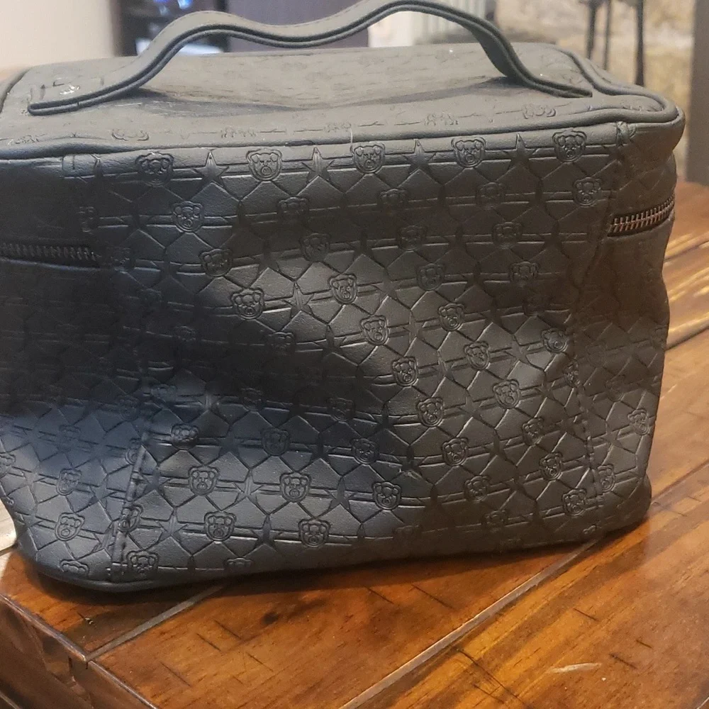 Jeffree star x shane dawson makeup case